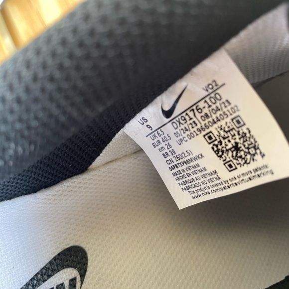 Nike Gama Forces Mens 7.5 Women’s size 9. Almost new but worn once. - Picture 6 of 6